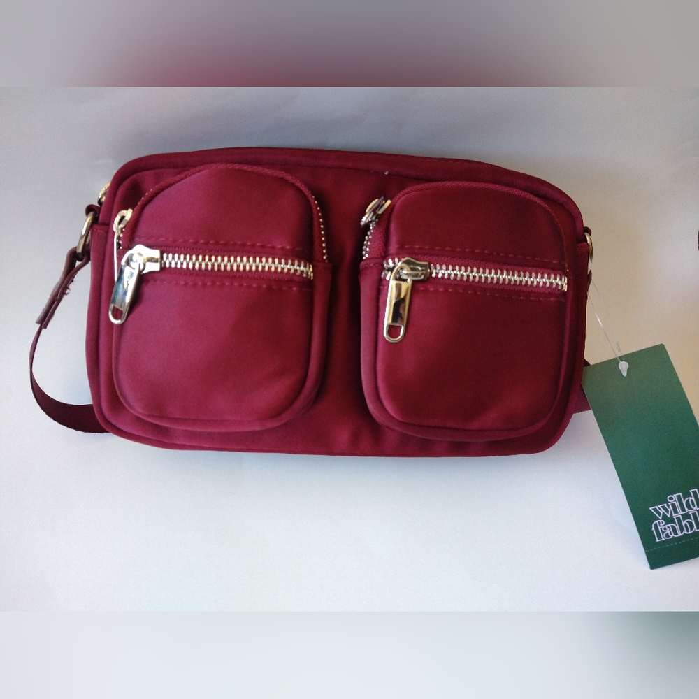 Wild Fable Women's Crossbody Bag Textile Purse Burgundy Solid  Zip Pockets  NWT - Picture 3 of 12